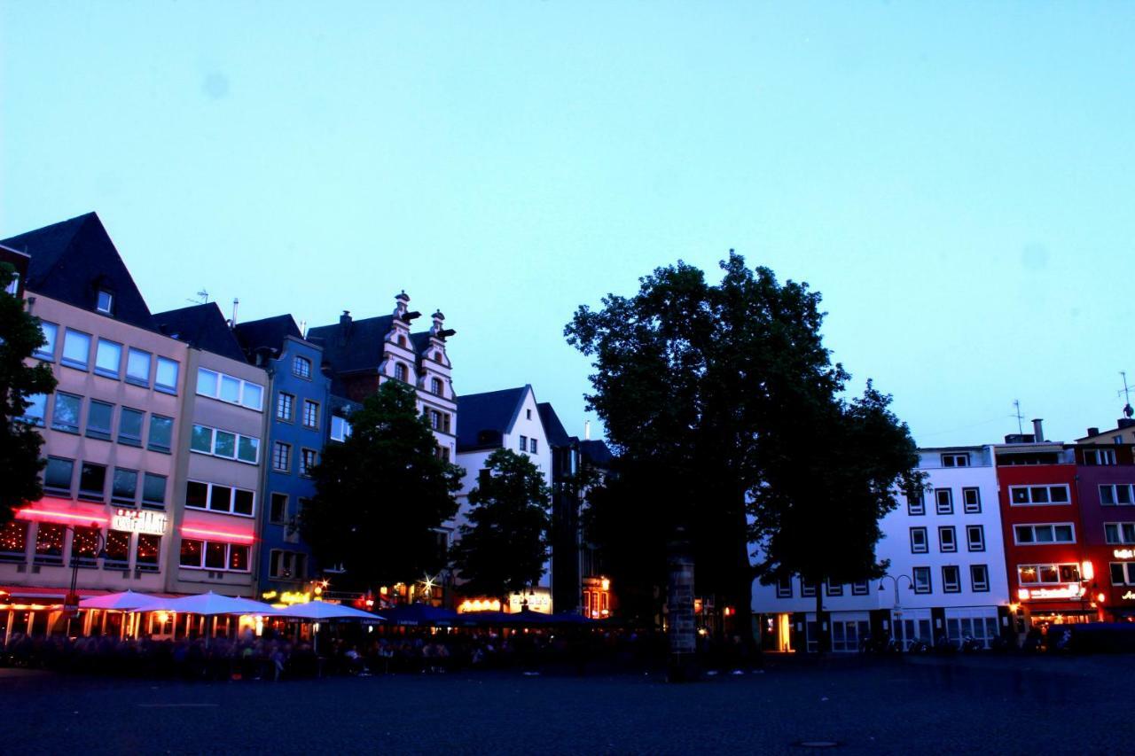 Koncept Hotel Zum Kostbaren Blut Cologne Exterior photo